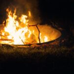 Entspannte Lagerfeueratmosphäre